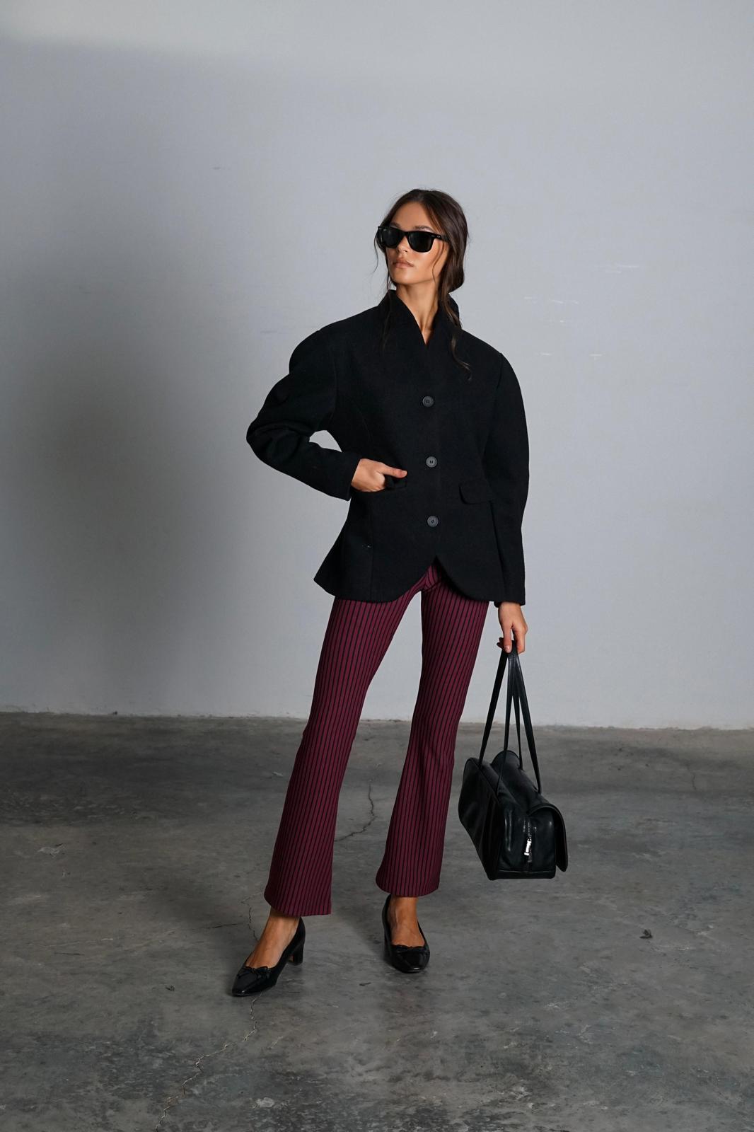 טייץ אדמס-בורדו