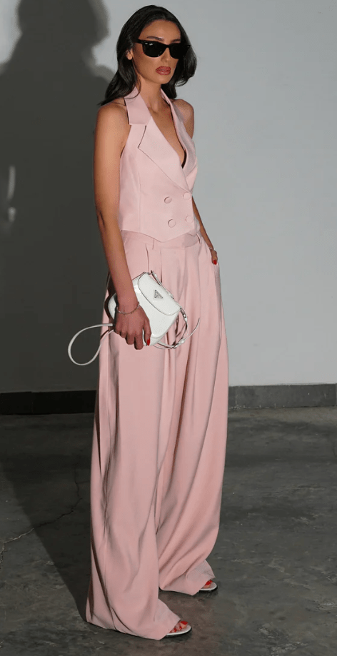 חליפת מוניקה ורוד - C’est Moi