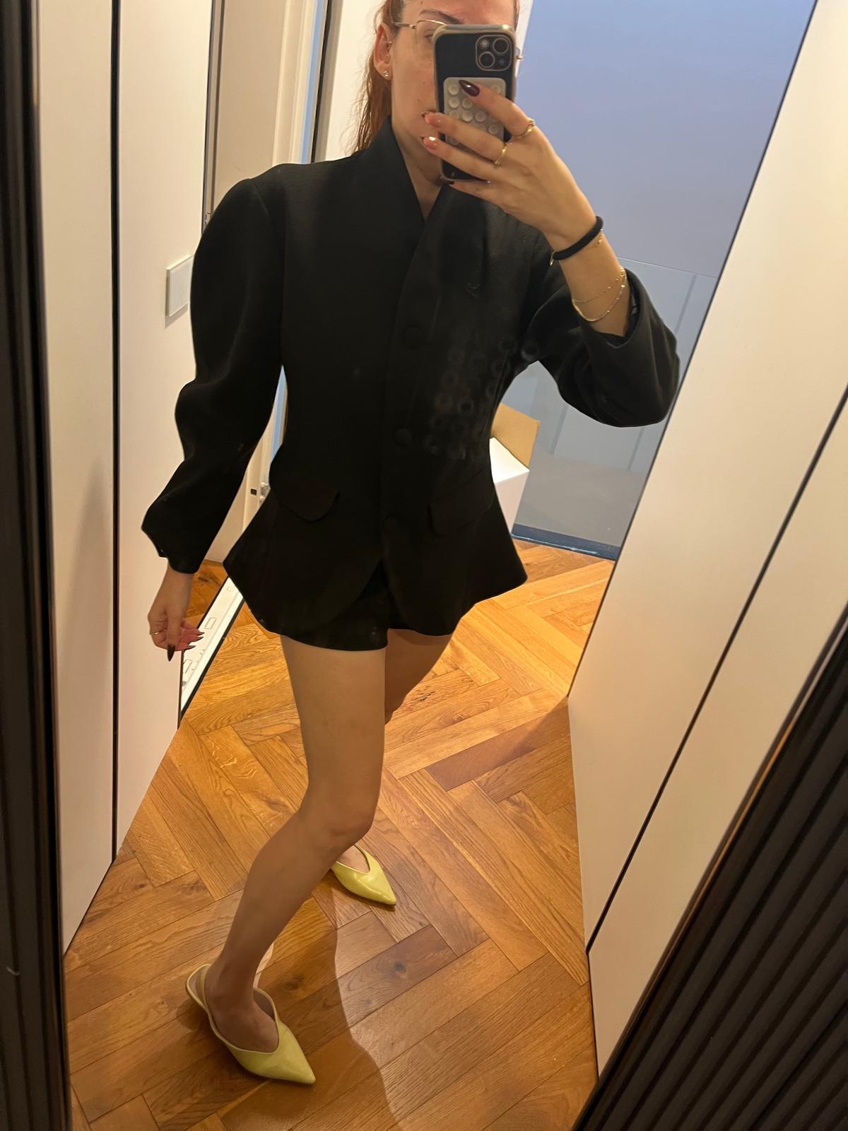 חליפה מאקאנה שחורה