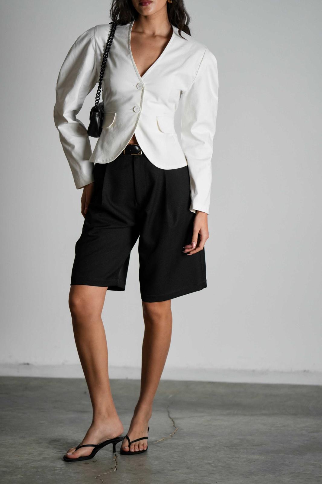 חולצת ליריקה לבנה