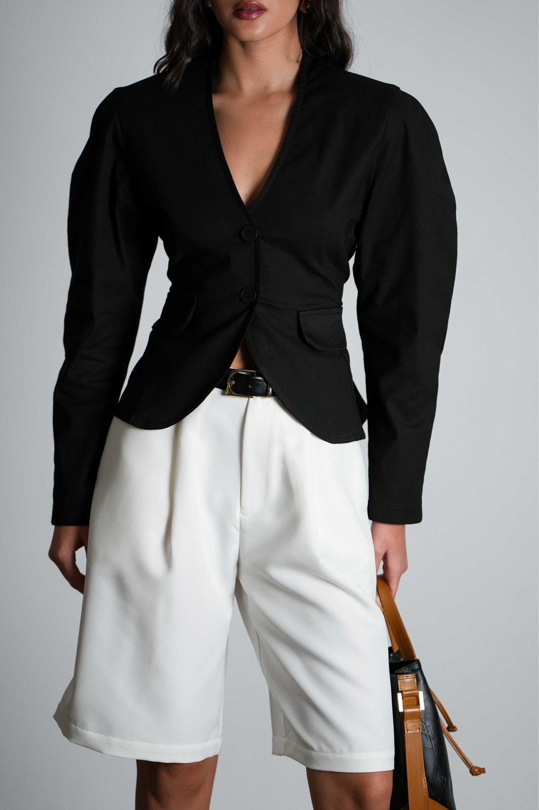 חולצת ליריקה שחורה