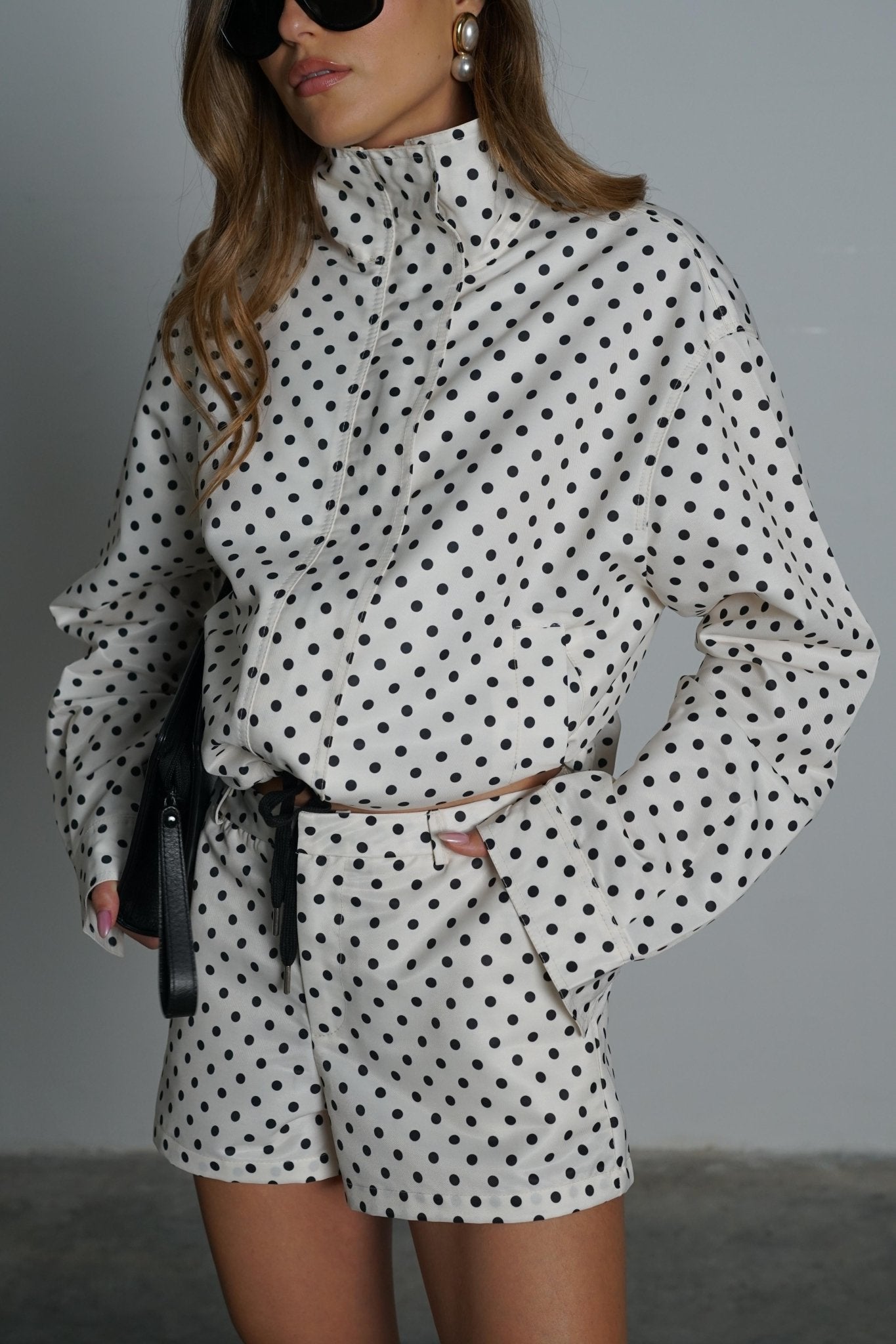 חליפת טומיק - C’est Moi