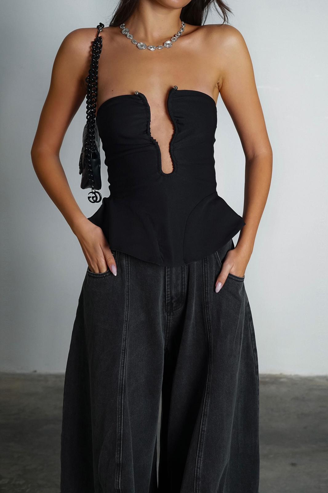 מחוך שחור - C’est Moi