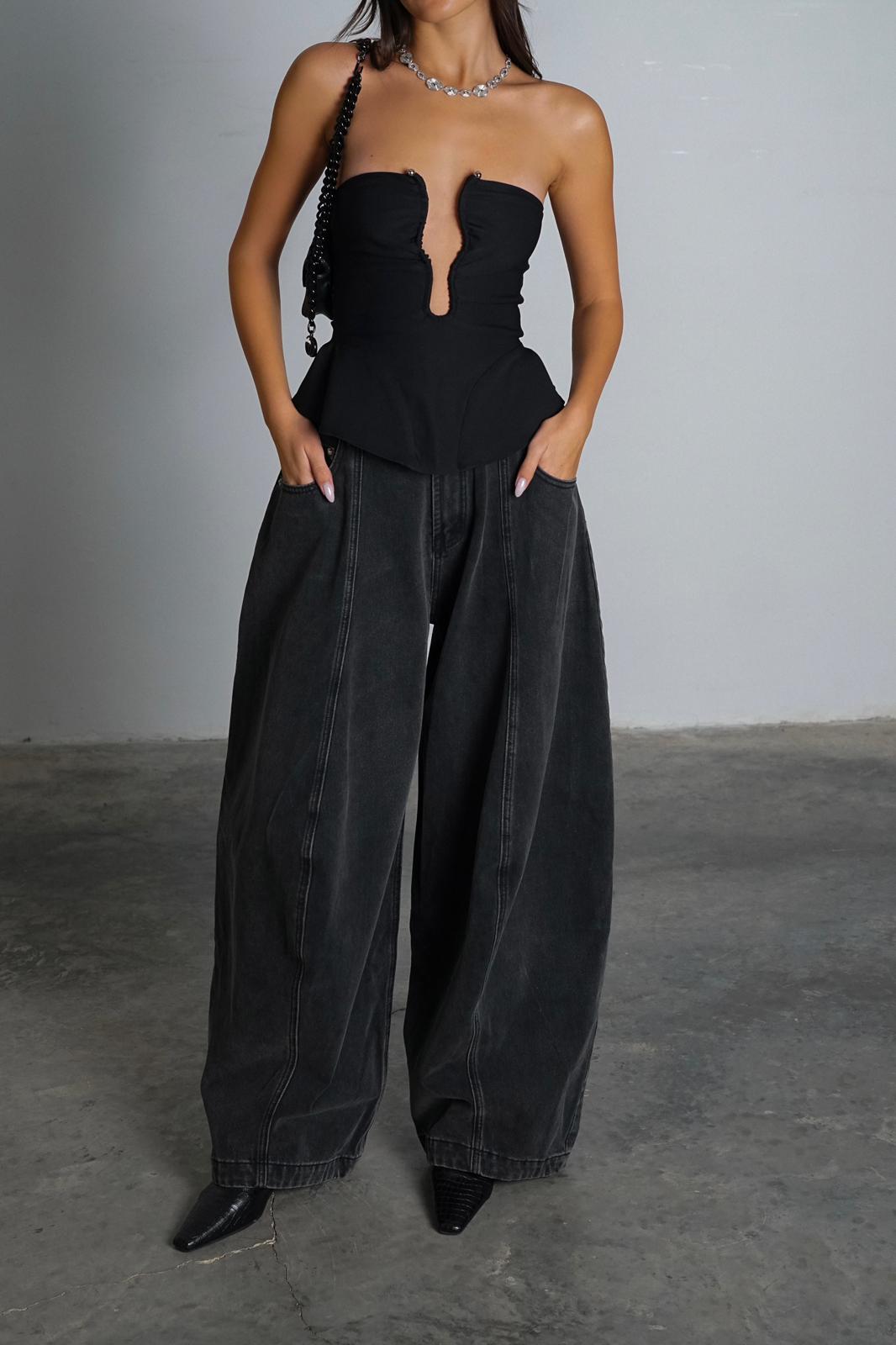 מחוך שחור - C’est Moi